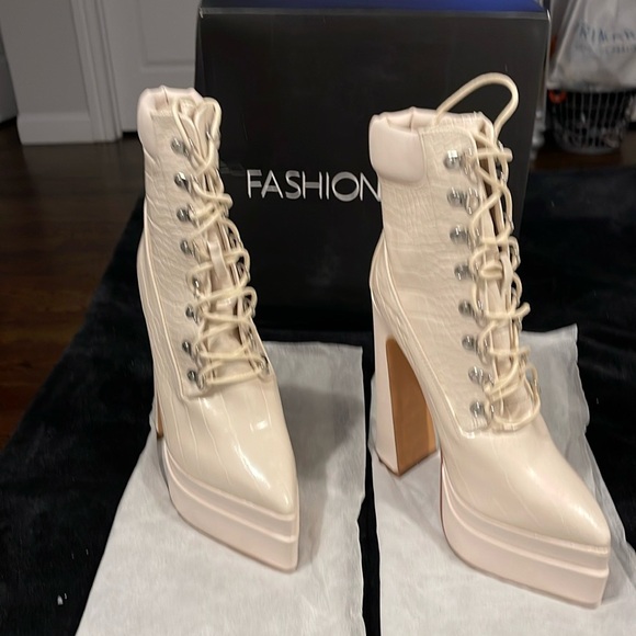 Fashion Nova Shoes - Brand new women cream color so fun and fabulous size 7/5